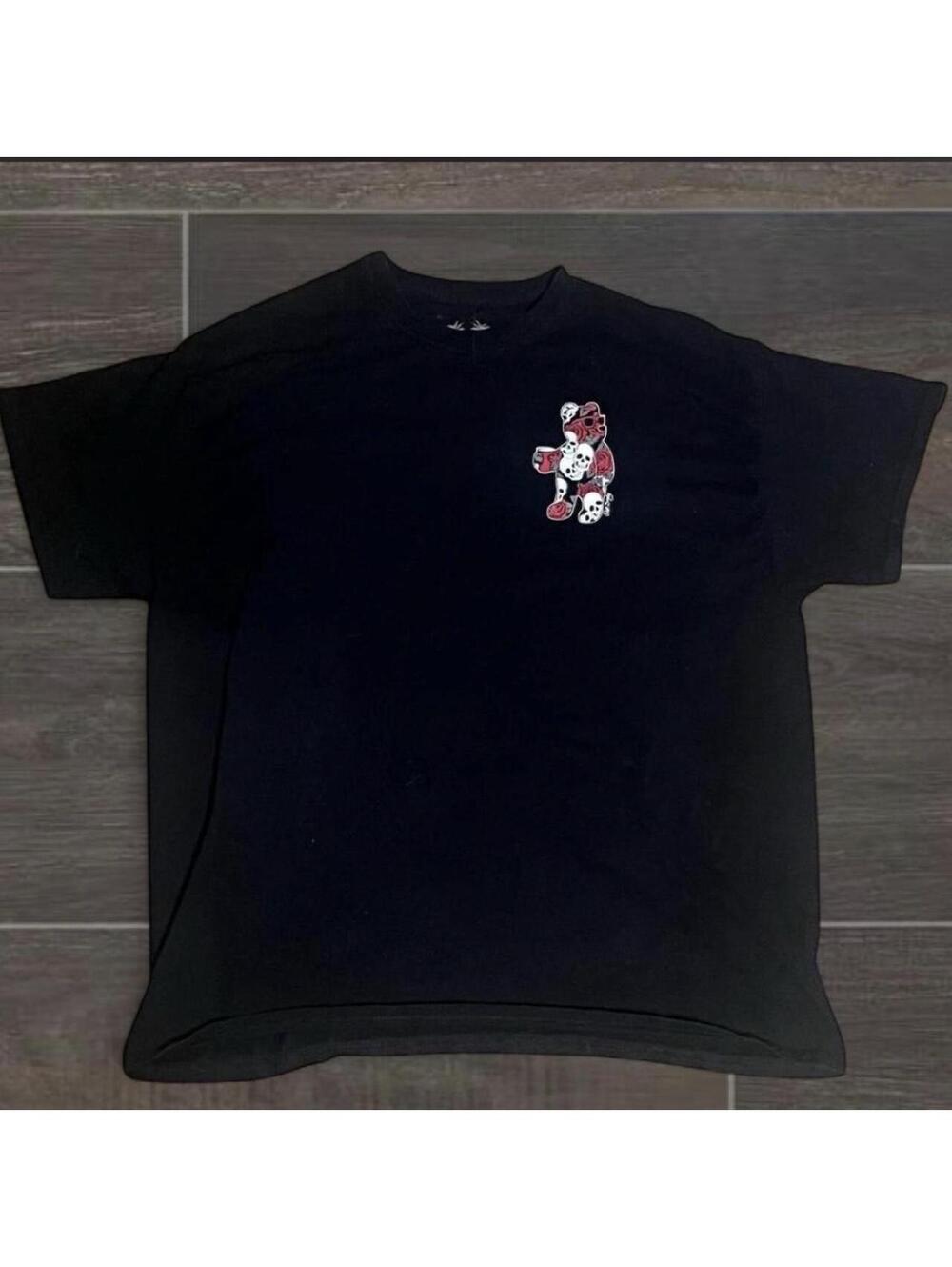 Black XL red and white riot society streetwear panda tshirt